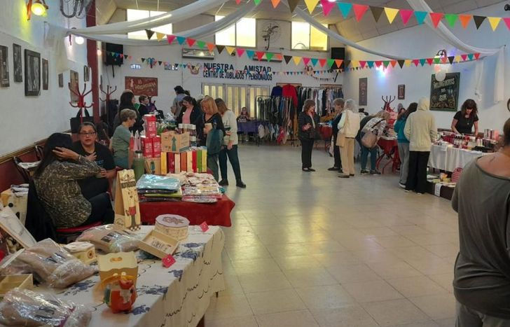 La feria de emprendedores vuelve al Centro de Jubilados Nuestra Amistad: será para celebrar el Día del Padre.