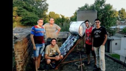 permiten calentar el agua utilizando la energía solar, para el uso doméstico de una familia de hasta de cinco integrantes.