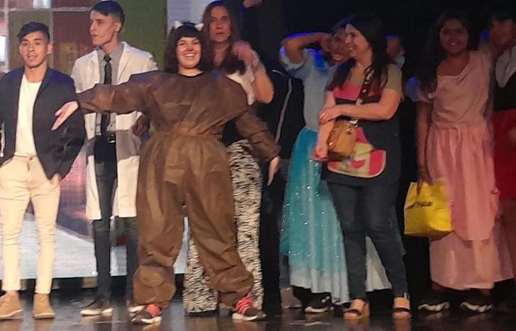 Iara en plena actuación.