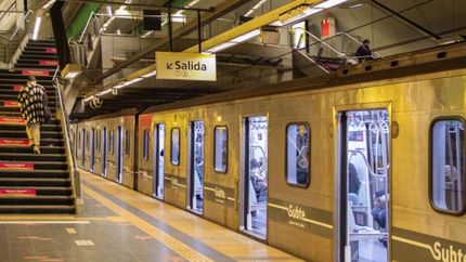 Los metrodelegados exigen una solución a lo que califican como la crisis sanitaria en la red.