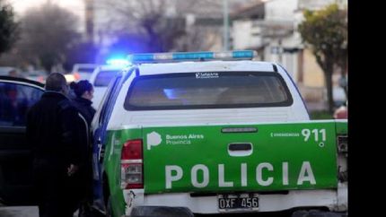 asesinaron a punaladas a un joven a la salida de un bar en glew