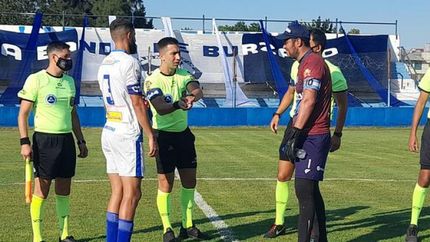 En Burzaco, San Martín comenzó con el pie izquierdo.