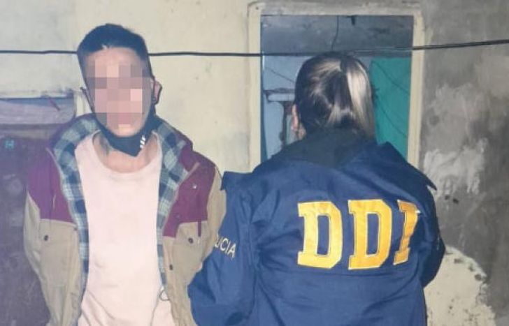 El joven tiene 23 años.