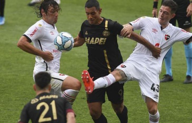 En un Lanús confundido, Sand es la mejor carta del equipo.