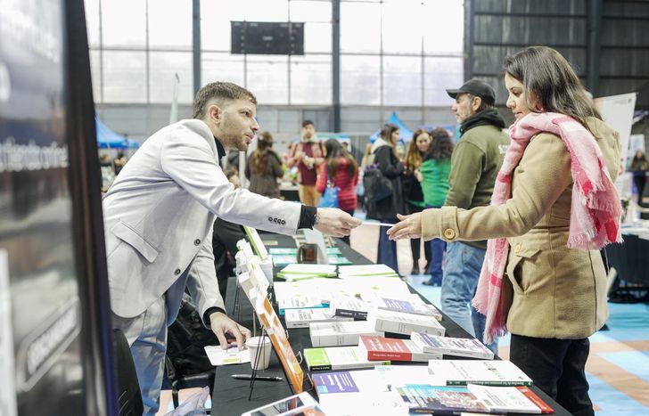 Editoriales, profesionales y referentes de instituciones se encontrarán en Banfield.