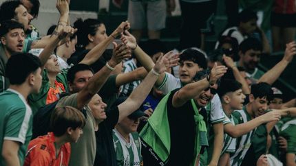 Los hinchas del taladro prometen copar el Florencio Sola. Los hinchas del taladro prometen copar el Florencio Sola.