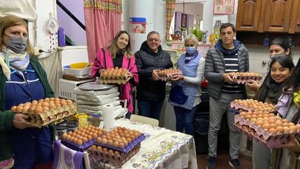 Entrega semanal en el Jardín Rincón Feliz N°8.