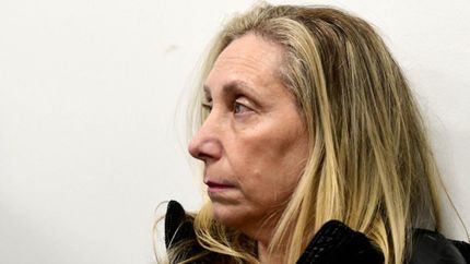 coima marketinera: venden el libro de karina con un 3% de descuento