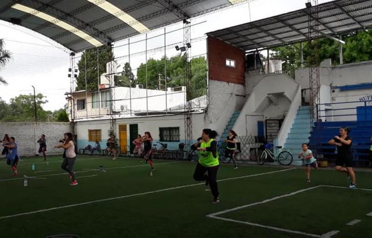 Zumba en el Club Roca de Temperley.