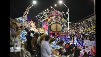 gran despliegue: las carrozas acapararon la atención.