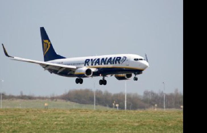 Llega al país el segmento de los vuelos de bajo costo: Ryanair operará desde 2017