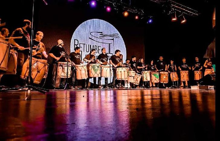 SE RECORRE EL FOLKLORE ARGENTINO.