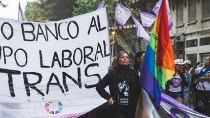 Las personas trans ya pueden enviar su CV para el sector público.