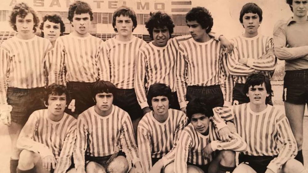 Luis Escobedo, vestido con los colores Milrayitas.