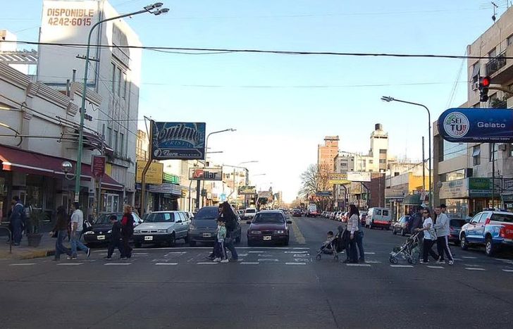 Alsina y Maipú, pleno centro de Banfield Este.