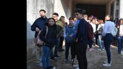 miles de jovenes ya recorrieron el ex pozo de banfield