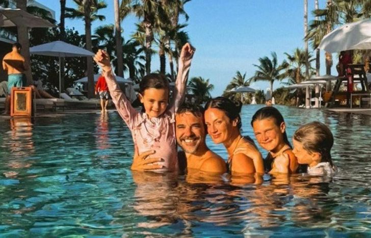 Paula Chaves, Pedro Alfonso y sus hijos.