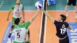 Defensores lo ganó en tres set.