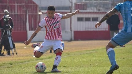 Cepeda tuvo su debut como titular. Cepeda tuvo su debut como titular.