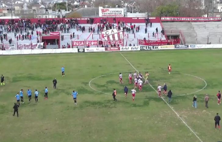 Talleres consiguió un valioso triunfo ante J.J. Urquiza en Escalada.