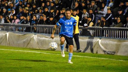 Fernando Brandán hizo un golazo para Temperley, no alcanzó para ganar y el equipo se fue silbado por sus hinchas.