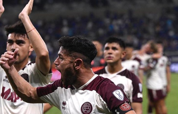 Cuatro jugadores de Lanús deben cuidarse en de no ser amonestados ante Cruzeiro.