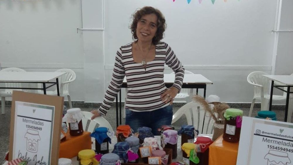 Gabriela es de Turdera y encontró en las mermeladas un emprendimiento.
