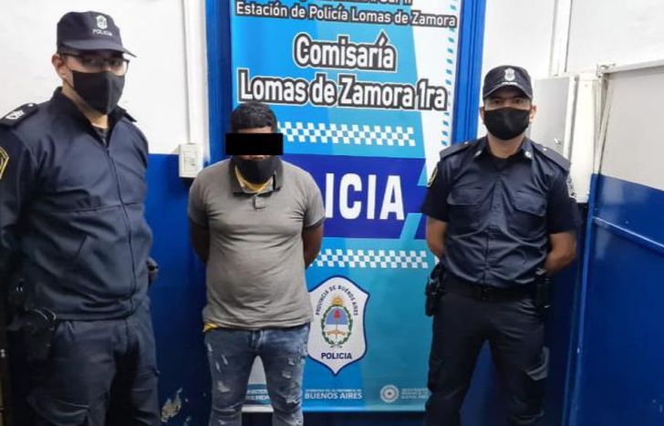 Les robaba dinero a sus víctimas.