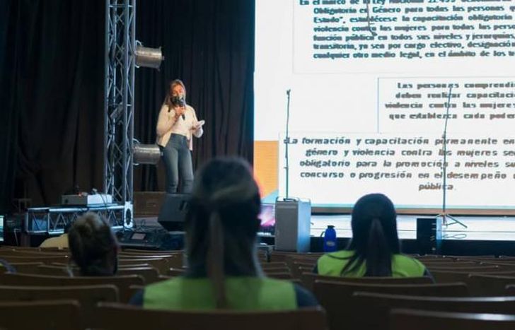 La capacitación se dicto en el Teatro.