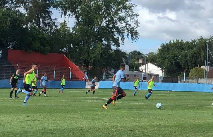 Brown igualó sin goles en el duelo de titulares.