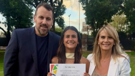 Cristian Fabbiani y Amalia Granata con Uma.&nbsp;