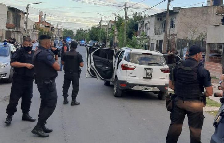 Personal de la PFA estuvo a cargo del operativo.