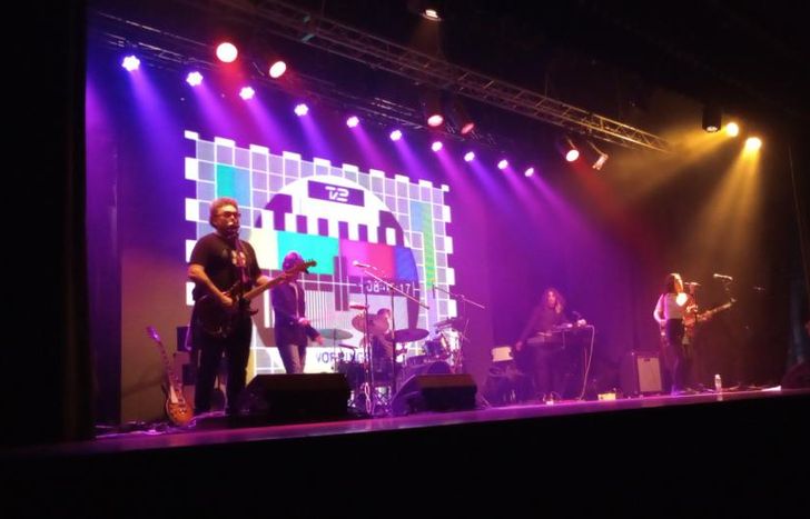La banda vuelve al Teatro.