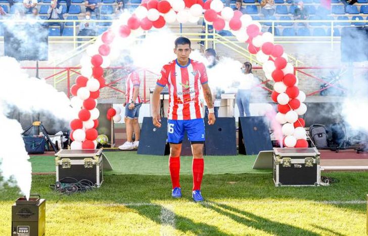 Sosa fue a préstamo por un año con opción de compra.