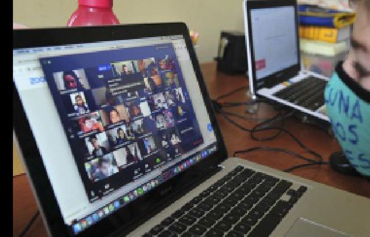 todo el contenido a través de la web.