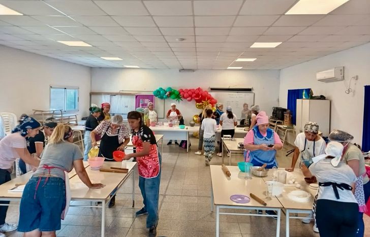 Más de&nbsp;2.600 mujeres y diversidades participaron de cursos con salida laboral en Lomas durante 2025.