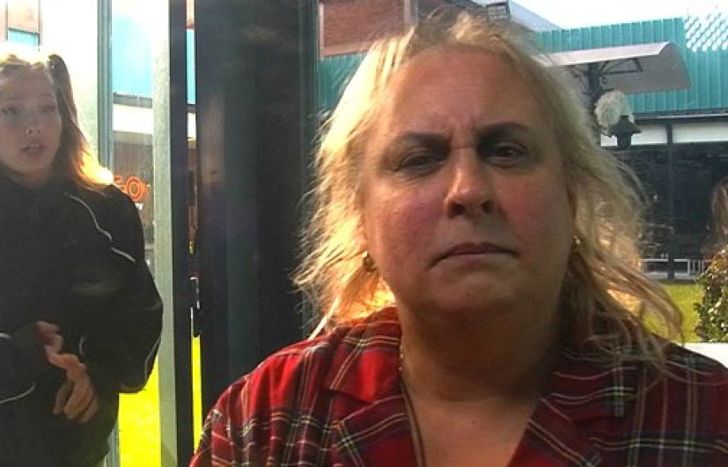 Lucía y Selva, enfrentadas.