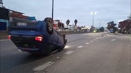 Así quedó el auto tras el choque.