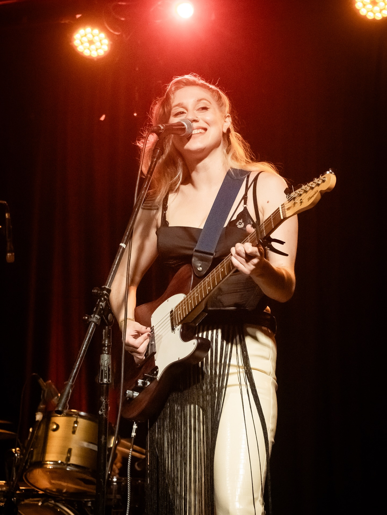 Guadalupe Mol, en vivo. 