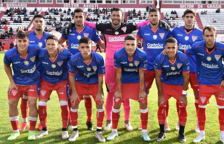 Los 11 en la despedida del Clausura.