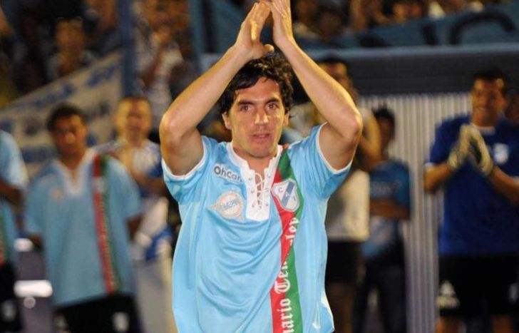 Hauche jugó 54 partidos con la camiseta de Temperley.