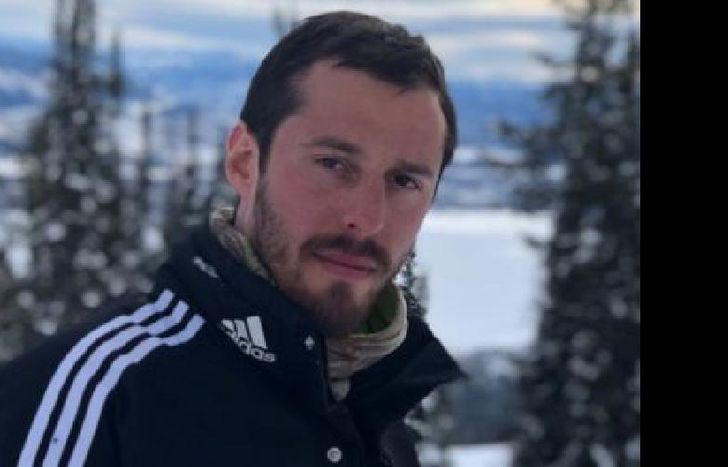 Le robaron su mochila del auto.