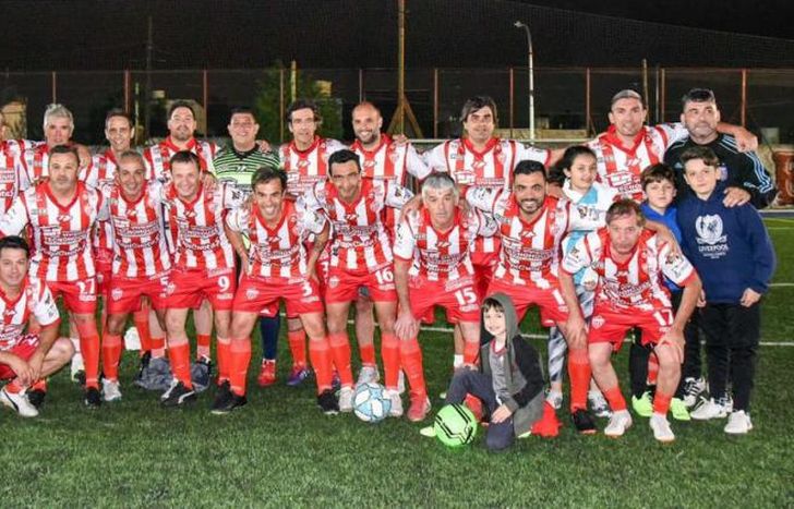 El Senior de Talleres, unido por una buena causa.