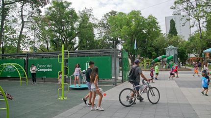 El sábado 4 de mayo llega Comunidad Banfield a la Plaza del Campeón.