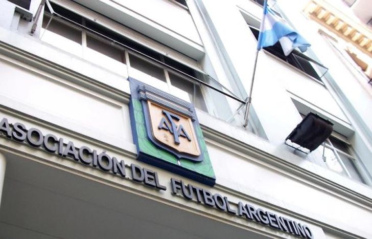 AFA suspendió los partidos del viernes por el ataque a Cristina Kirchner.