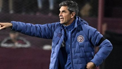 A fuerza de victorias, Pellegrino se afianza como director de orquesta en el conjunto granate.