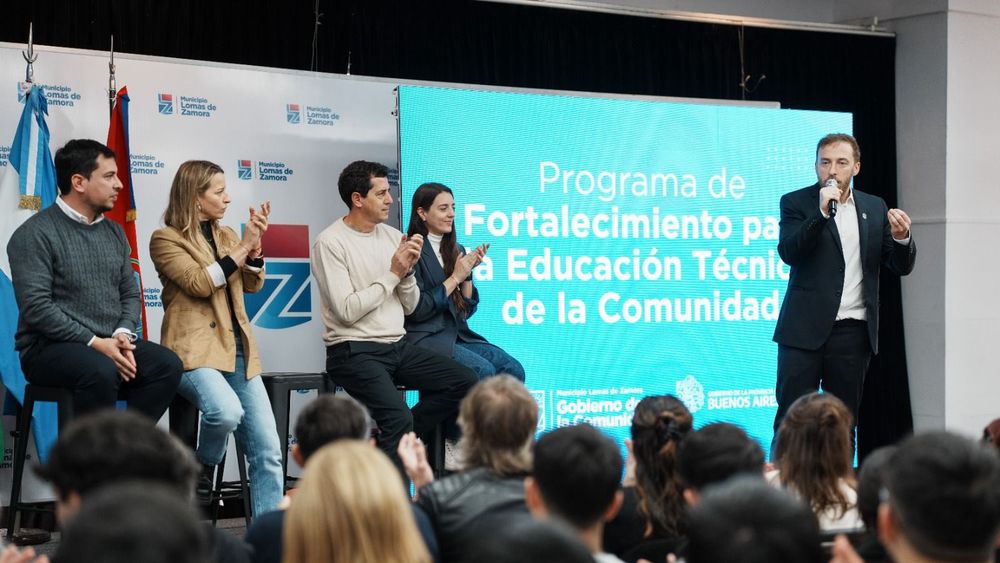 Un nuevo programa para seguir acompañando a la educación en Lomas. Un nuevo programa para seguir acompañando a la educación en Lomas.