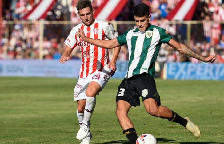 Quinteros abandonó el campo en el primer tiempo.