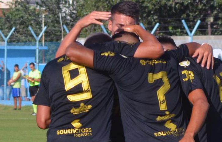 Talleres se abraza a la victoria.
