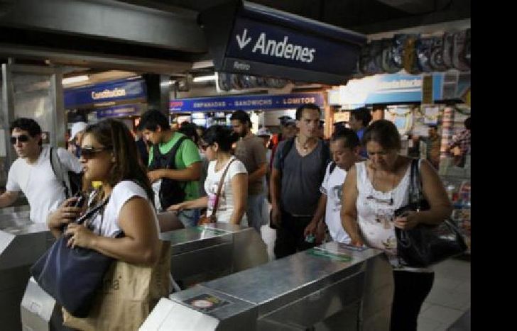 foto subte y telefonia